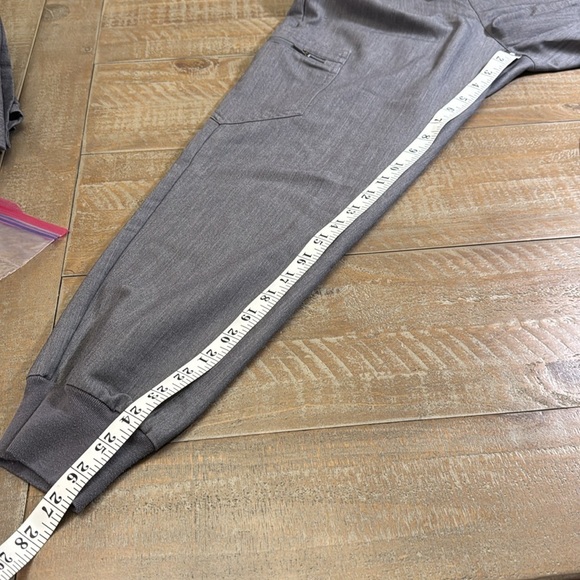 Figs technical collection scrub set graphite top size XS bottoms size S/P - Picture 13 of 17